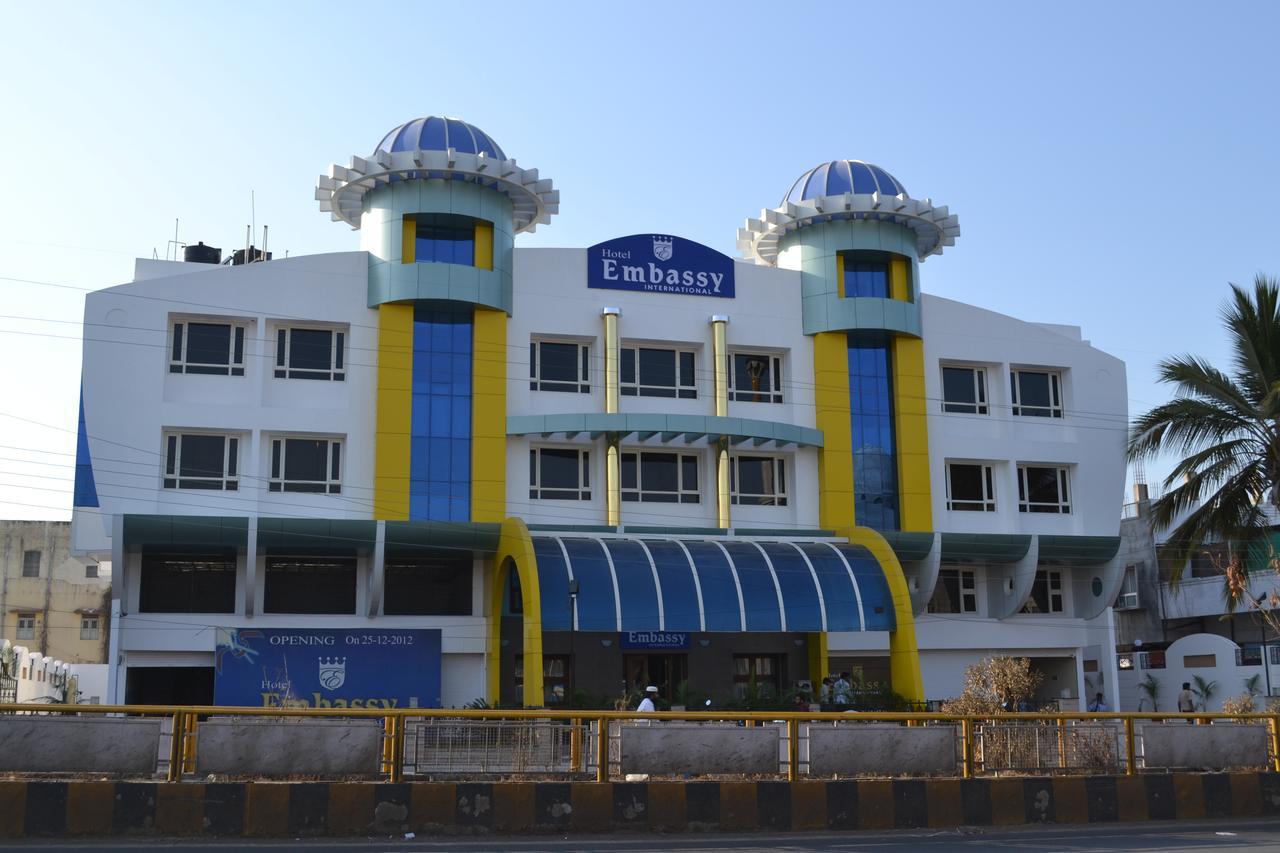 Hotel Embassy International Lātūr Esterno foto